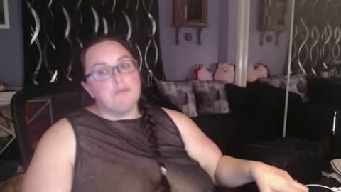 Snapshot of raeroughnbusty chatting on April 4, 2026, 2:43 am RaeRoughNBusty online show from April 4, 2026, 2:43 am
