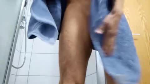 rafael21012 online show from April 27, 2026, 2:04 pm