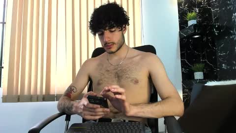 R A F A E L online show from November 21, 2025, 9:02 pm