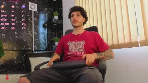 R A F A E L online show from April 14, 2026, 9:21 pm