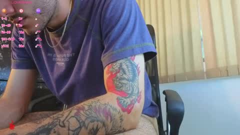 Snapshot of rafael_mendez chatting on April 16, 2026, 9:39 pm R A F A E L online show from April 16, 2026, 9:39 pm