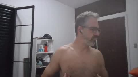 Snapshot of rafaelsel chatting on October 18, 2025, 4:04 am Big Uncle Jungle online show from October 18, 2025, 4:04 am