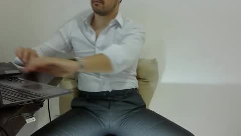 elenacam online show from February 19, 2026, 9:27 am