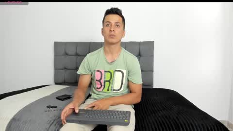 Snapshot of raiiaan_torricely chatting on January 2, 2025, 5:07 pm Rayan online show from January 2, 2025, 5:07 pm