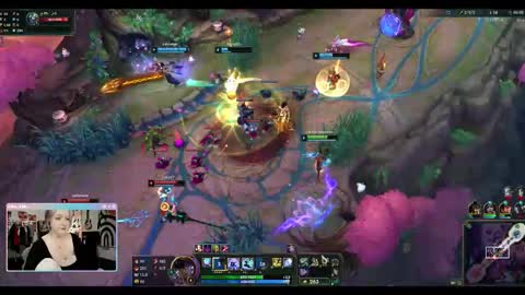 Snapshot of raiingurl chatting on October 24, 2025, 10:33 am Kate online show from October 24, 2025, 10:33 am