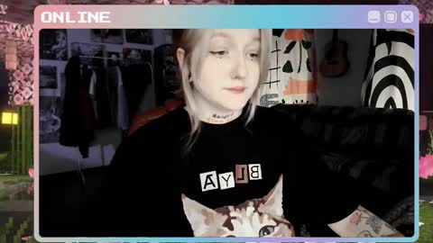 Snapshot of raiingurl chatting on October 28, 2025, 11:36 am Kate online show from October 28, 2025, 11:36 am