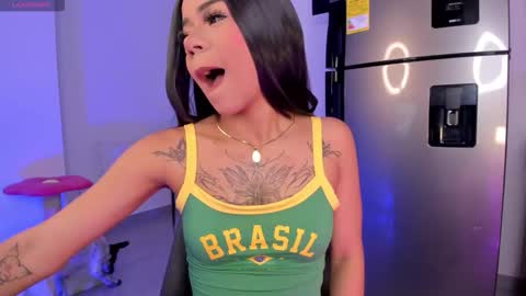  Welcome to my room  online show from December 21, 2025, 1:24 am