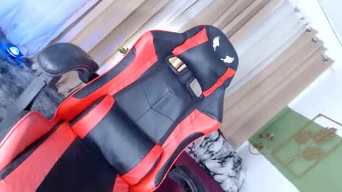 Snapshot of raileykink chatting on February 20, 2025, 12:25 pm itsmeRailey online show from February 20, 2025, 12:25 pm