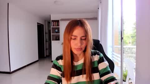 Snapshot of rainbow_jenny chatting on February 13, 2026, 6:59 pm Jennyindependent model . online show from February 13, 2026, 6:59 pm