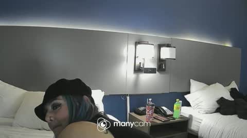 Snapshot of rainbowbright1887 chatting on December 14, 2025, 10:31 am rainbowbright1887 online show from December 14, 2025, 10:31 am