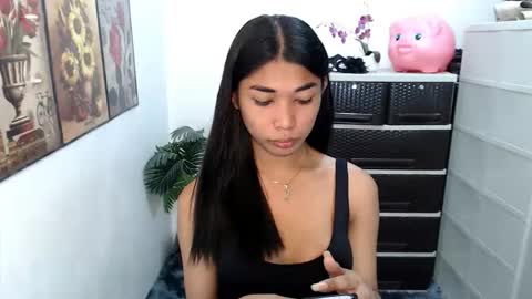 raindrizzle1706 online show from April 13, 2026, 2:11 pm