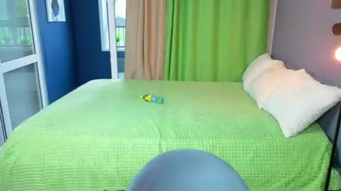 Snapshot of rainevi chatting on June 10, 2026, 12:37 pm rainevi online show from June 10, 2026, 12:37 pm