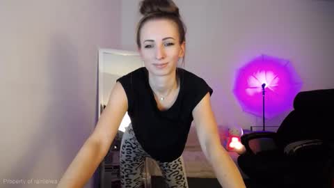 Snapshot of rainleiwa chatting on November 5, 2025, 4:18 pm Call me Lei online show from November 5, 2025, 4:18 pm