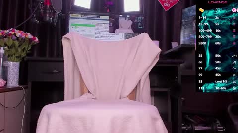 Laura online show from February 9, 2026, 3:43 am