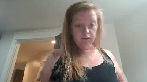 Snapshot of raisydainbow chatting on October 10, 2025, 1:43 pm raisydainbow online show from October 10, 2025, 1:43 pm