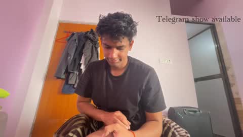 Snapshot of raju_smith chatting on November 28, 2025, 8:17 am raju_smith online show from November 28, 2025, 8:17 am