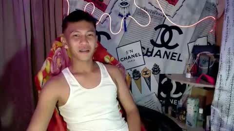 ralfhuge24 online show from November 9, 2025, 2:26 pm