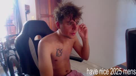 Snapshot of ramisexyloveyou chatting on January 1, 2025, 6:49 pm Ramiro online show from January 1, 2025, 6:49 pm