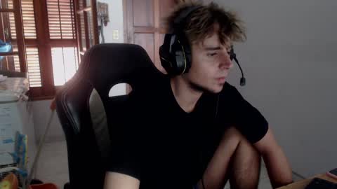 Snapshot of ramisexyloveyou chatting on March 1, 2025, 7:59 pm Ramiro online show from March 1, 2025, 7:59 pm