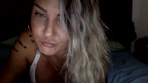 Mamakel online show from October 24, 2025, 1:57 am