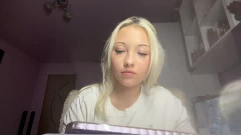 Snapshot of ranapfaffinger chatting on May 25, 2026, 6:25 pm Emma online show from May 25, 2026, 6:25 pm