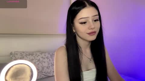 Snapshot of randiburt chatting on November 2, 2025, 3:25 pm Luna online show from November 2, 2025, 3:25 pm