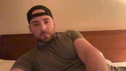 Snapshot of randomdude5950 chatting on February 19, 2025, 3:17 am randomdude5950 online show from February 19, 2025, 3:17 am