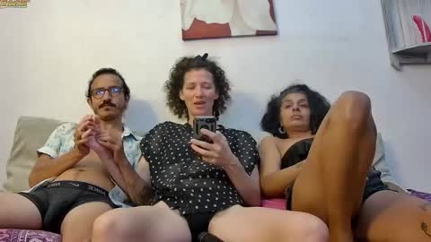 Snapshot of randomshuffle chatting on December 18, 2024, 4:31 am MR DJ Randomshuffle friends playing with sexual energy live - OMG we are back online show from December 18, 2024, 4:31 am