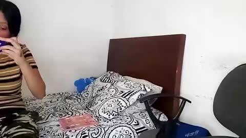 Snapshot of rangel_sex chatting on January 15, 2025, 5:15 pm Rangel and Lola online show from January 15, 2025, 5:15 pm