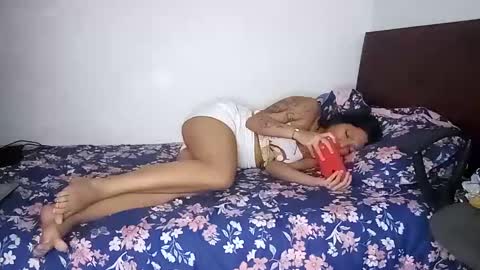 Snapshot of rangel_sex chatting on February 26, 2025, 12:16 am Rangel and Lola online show from February 26, 2025, 12:16 am