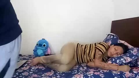 Snapshot of rangel_sex chatting on February 27, 2025, 8:31 pm Rangel and Lola online show from February 27, 2025, 8:31 pm