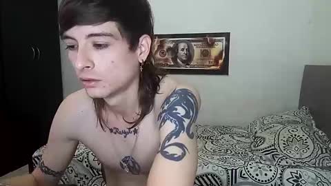 Snapshot of rangel_sex chatting on October 17, 2025, 5:15 pm Rangel and Lola online show from October 17, 2025, 5:15 pm