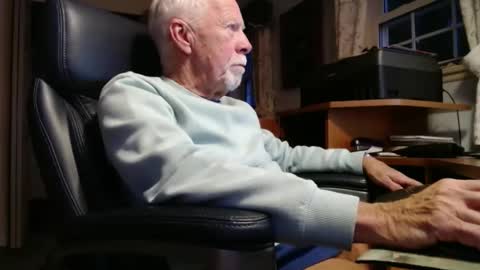 Snapshot of ranger1001 chatting on January 6, 2025, 9:22 pm ranger1001 online show from January 6, 2025, 9:22 pm