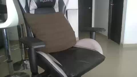 Snapshot of raphaeladam98 chatting on December 17, 2025, 6:25 pm raphaeladam98 online show from December 17, 2025, 6:25 pm