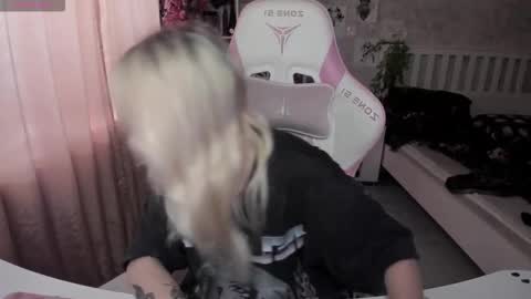 Rapunzel online show from November 4, 2025, 1:21 pm