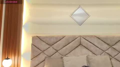 Snapshot of raqueljones_ chatting on June 16, 2026, 12:08 pm Raquel online show from June 16, 2026, 12:08 pm