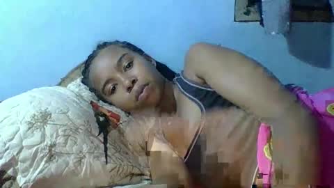 rasoelysca online show from February 13, 2026, 9:55 pm