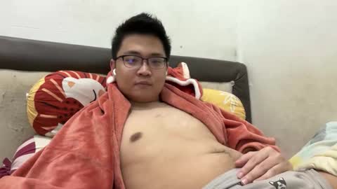 randomnaut online show from December 14, 2025, 7:29 pm