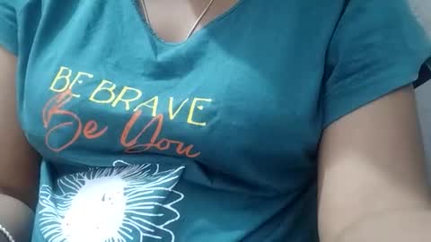 Snapshot of rava_sexy chatting on March 8, 2026, 4:33 pm rava_sexy online show from March 8, 2026, 4:33 pm
