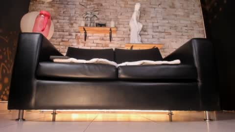 Snapshot of rave_paradise chatting on February 5, 2025, 7:10 pm online show from February 5, 2025, 7:10 pm