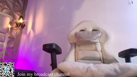 Snapshot of rave_paradise chatting on November 4, 2025, 11:09 am online show from November 4, 2025, 11:09 am