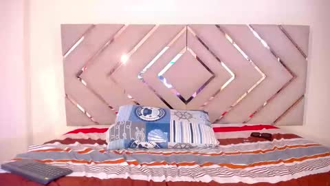 Snapshot of raven_foxter1 chatting on December 13, 2025, 7:53 pm RAVEN FOXTER online show from December 13, 2025, 7:53 pm