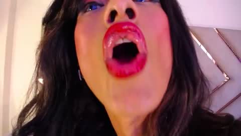 RAVEN FOXTER online show from June 11, 2026, 5:44 pm