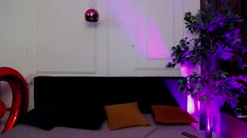 Raven Foxxy online show from February 28, 2026, 5:08 am