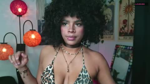 Snapshot of raven_luv chatting on September 16, 2025, 9:49 pm raven  online show from September 16, 2025, 9:49 pm