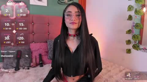 Snapshot of raven_smith_ chatting on June 12, 2026, 6:23 am raven_smith_ online show from June 12, 2026, 6:23 am
