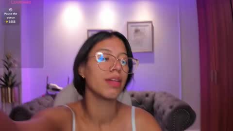 Snapshot of raven_stonee chatting on September 23, 2025, 3:20 am Raven online show from September 23, 2025, 3:20 am