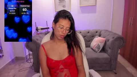 Snapshot of raven_stonee chatting on September 30, 2025, 3:22 am Raven online show from September 30, 2025, 3:22 am