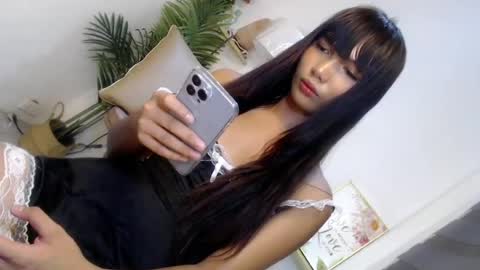 Snapshot of ravenblissx chatting on June 22, 2026, 4:37 pm ravenblissx online show from June 22, 2026, 4:37 pm