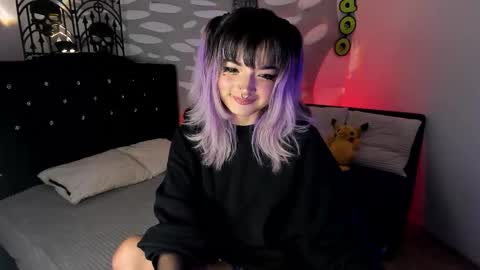 ravencollen online show from October 23, 2025, 12:59 pm